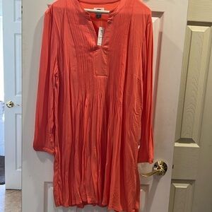 Brand New Old Navy Women’s short dress in large, beautiful coral color